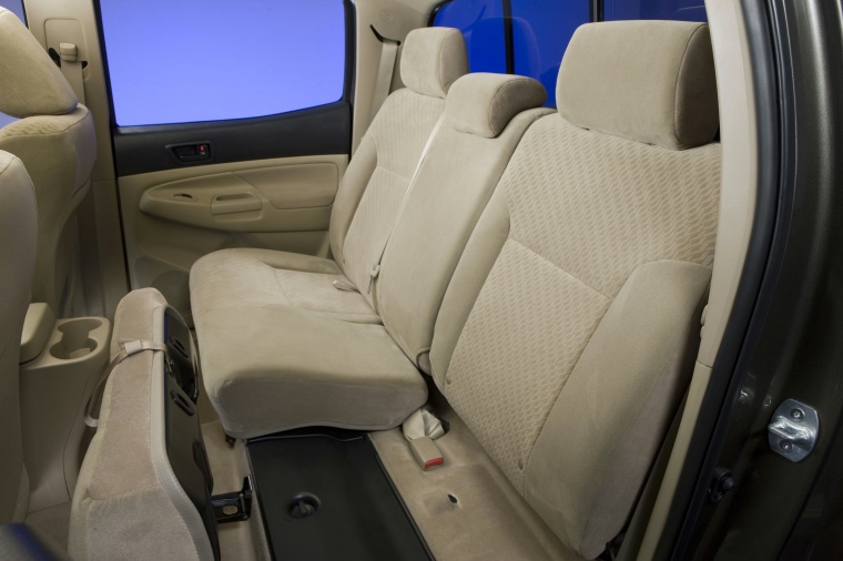 2010 Toyota Double Cab Rear Seats Picture / Pic / Image